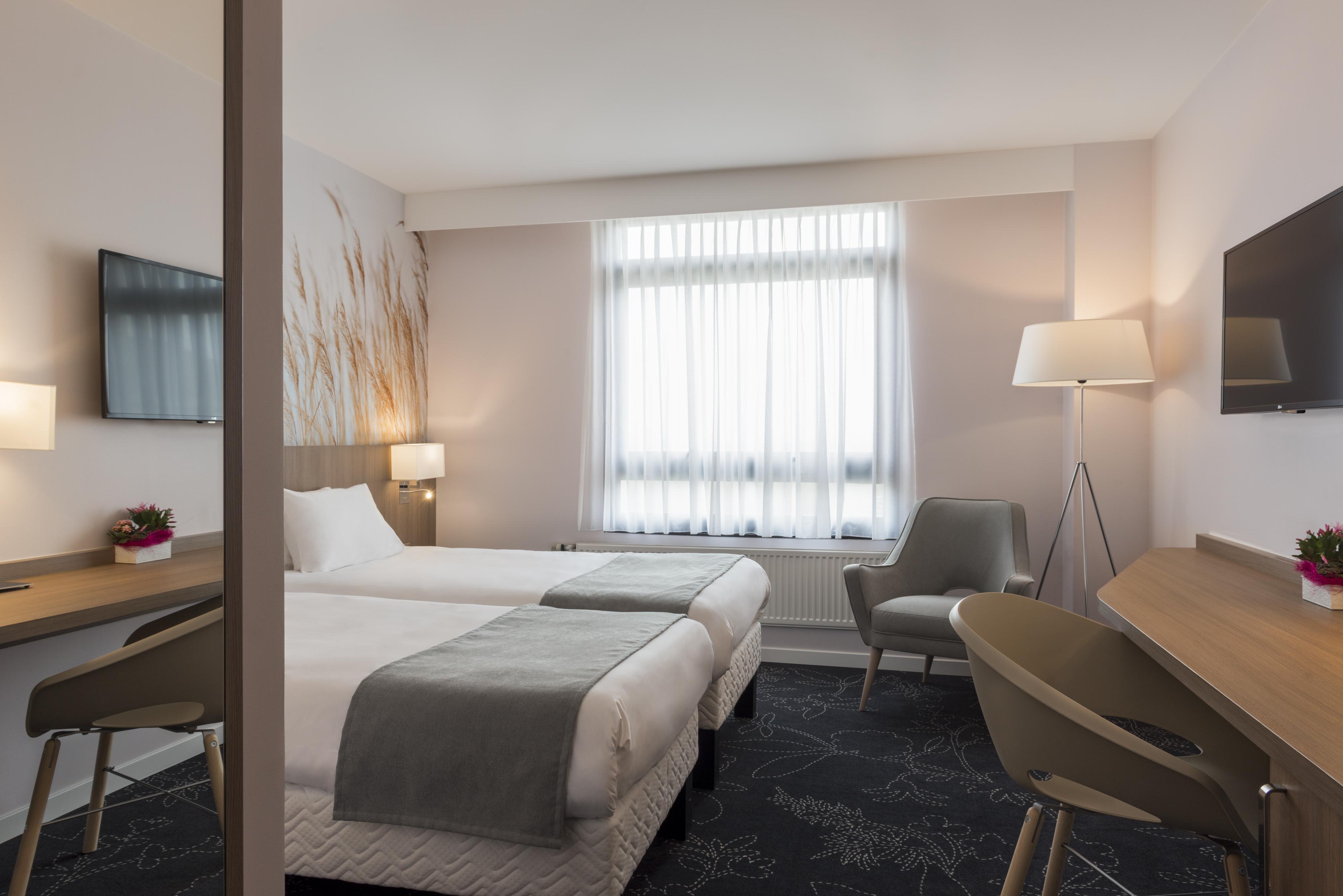 Holiday Inn Calais Coquelles By Ihg Экстерьер фото